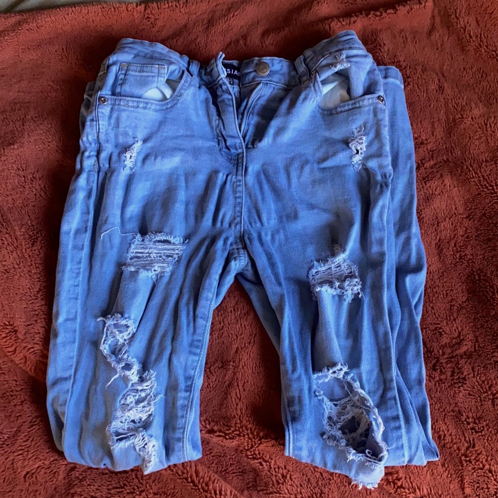 Parisian distressed jeans